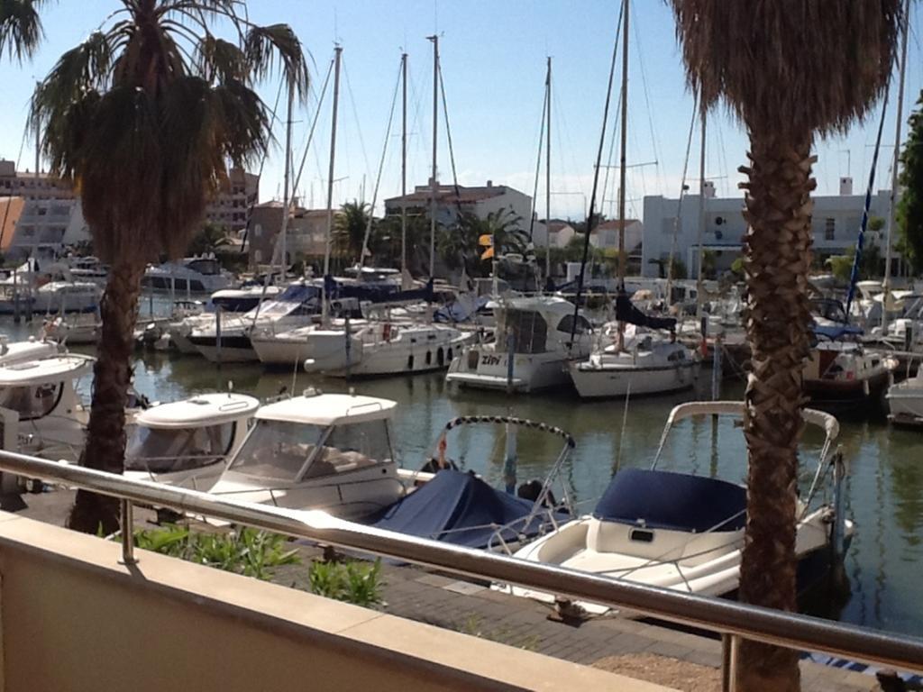 روساس Rvhotels Port Canigo الغرفة الصورة