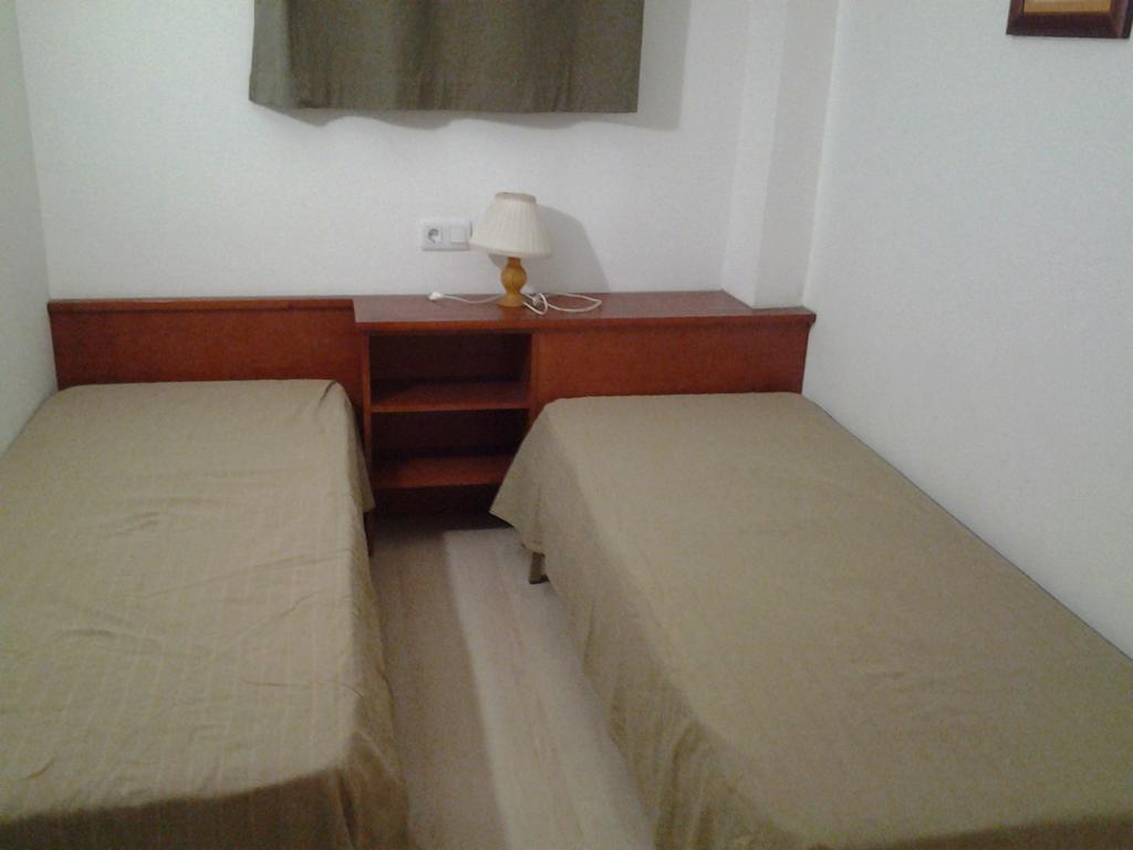 روساس Rvhotels Port Canigo الغرفة الصورة