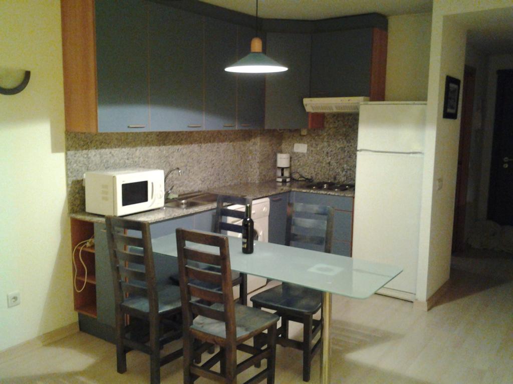 روساس Rvhotels Port Canigo الغرفة الصورة