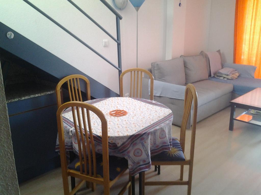 روساس Rvhotels Port Canigo المظهر الخارجي الصورة